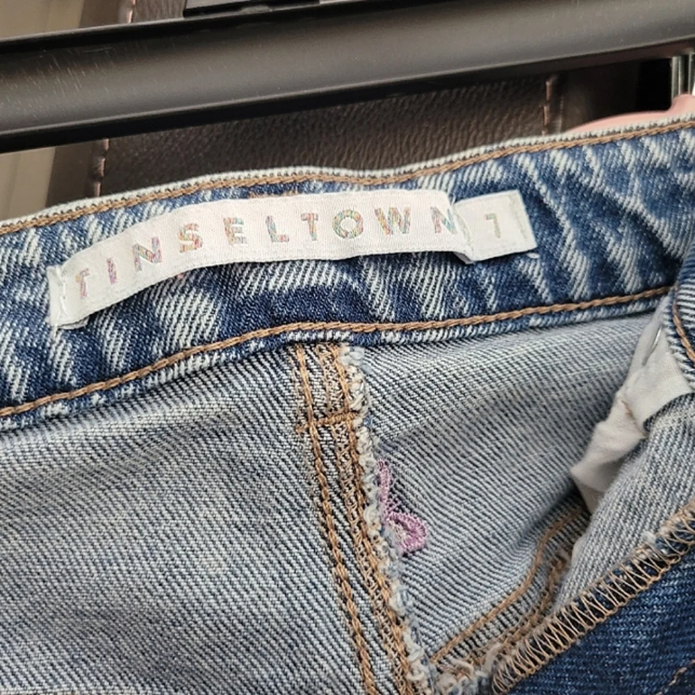 Tinseltown Embroidered Butterfly Jeans Size 7 Light Blue Distressed Holes Youth - Picture 4 of 4